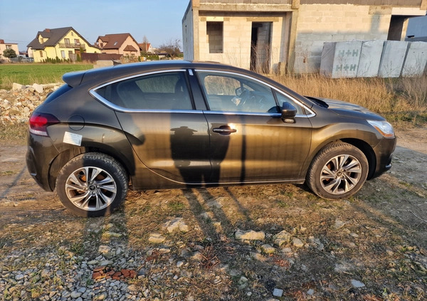 Citroen DS4 cena 19900 przebieg: 125584, rok produkcji 2014 z Suraż małe 254